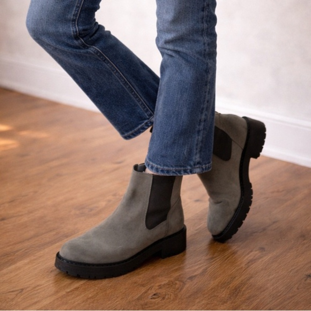 Rocket Dog Gray Chelsea Ankle Boots Lug Sole Minimalist Scandi Size 8.5‎ New